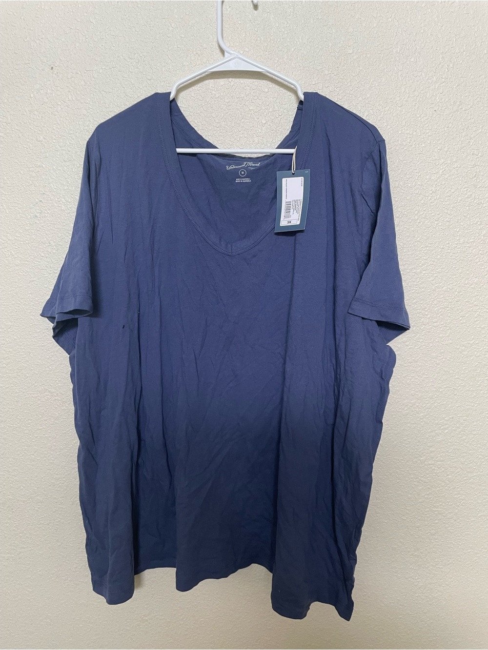Short Sleeve V-Neck T-Shirt - Universal Thread